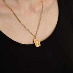 Médaille Vierge signée Augis
