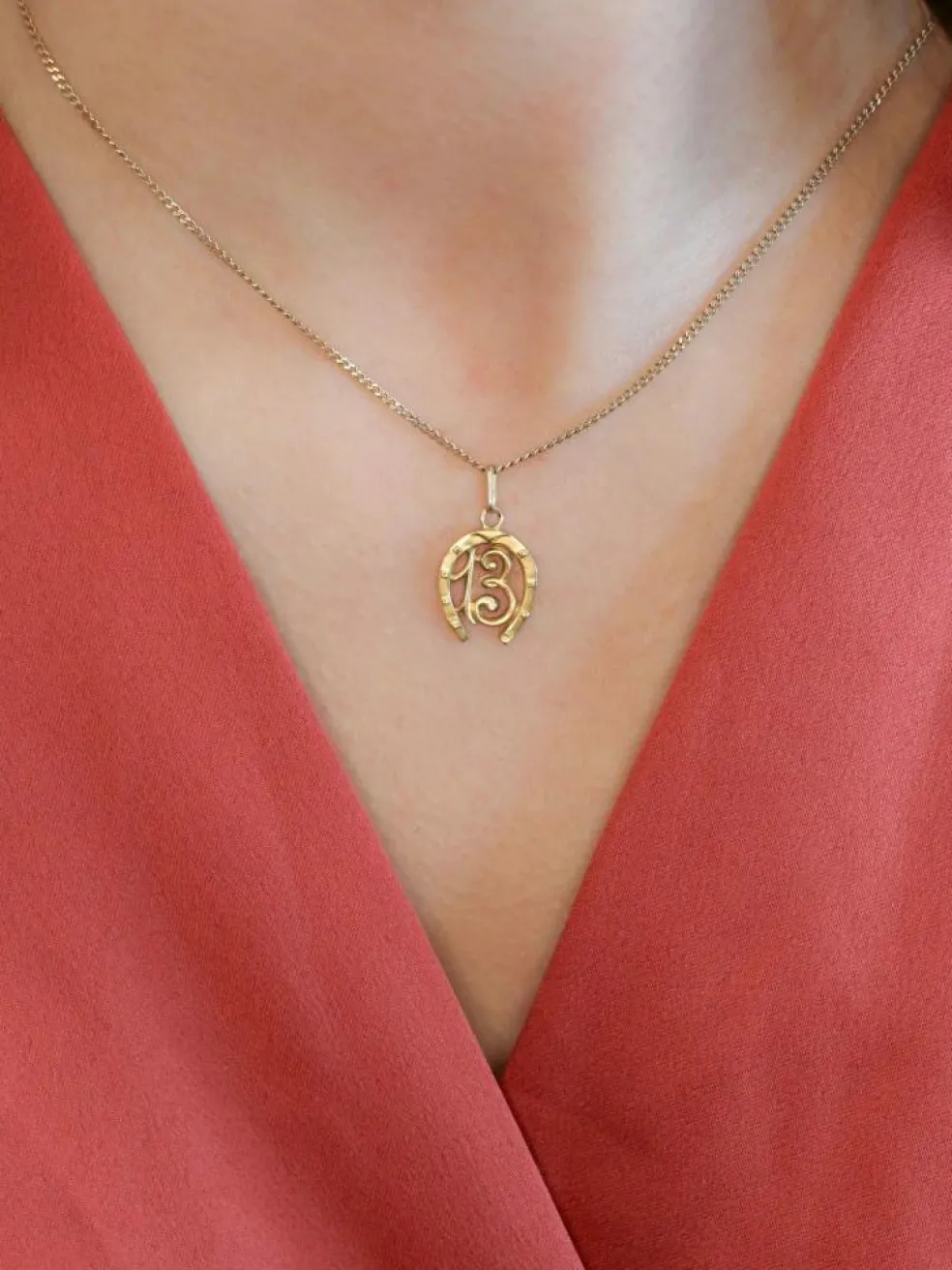 Médaille vintage 13 porte bonheur or jaune