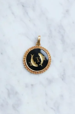 Médaille Zodiaque Poissons, or rose et onyx