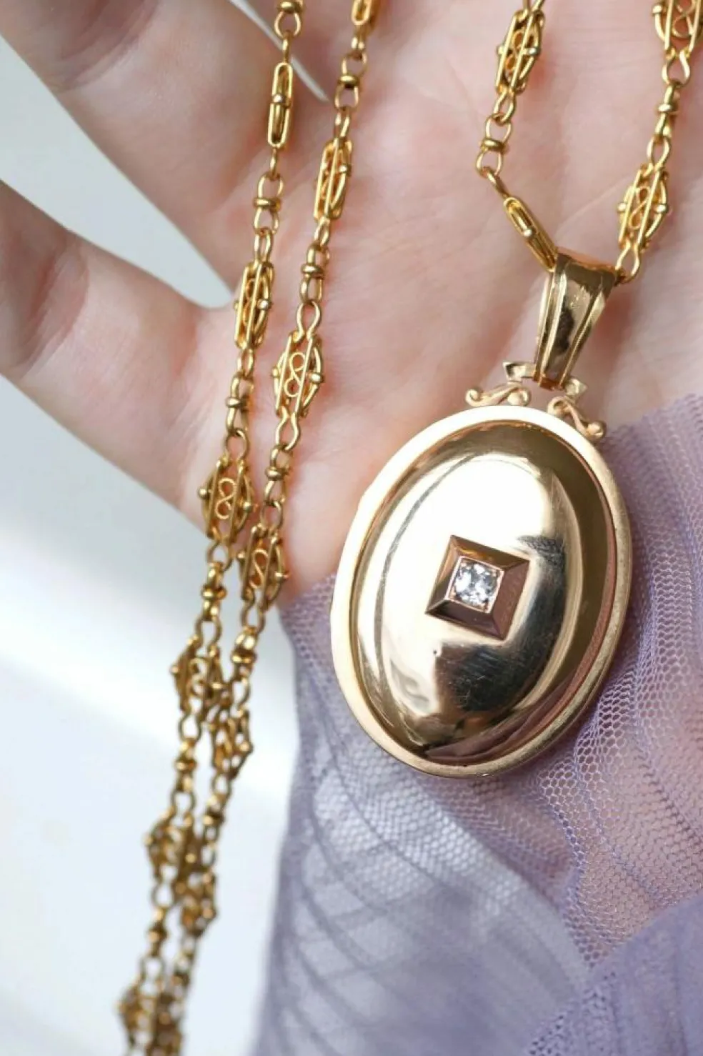 Médaillon ancien or rose et diamant