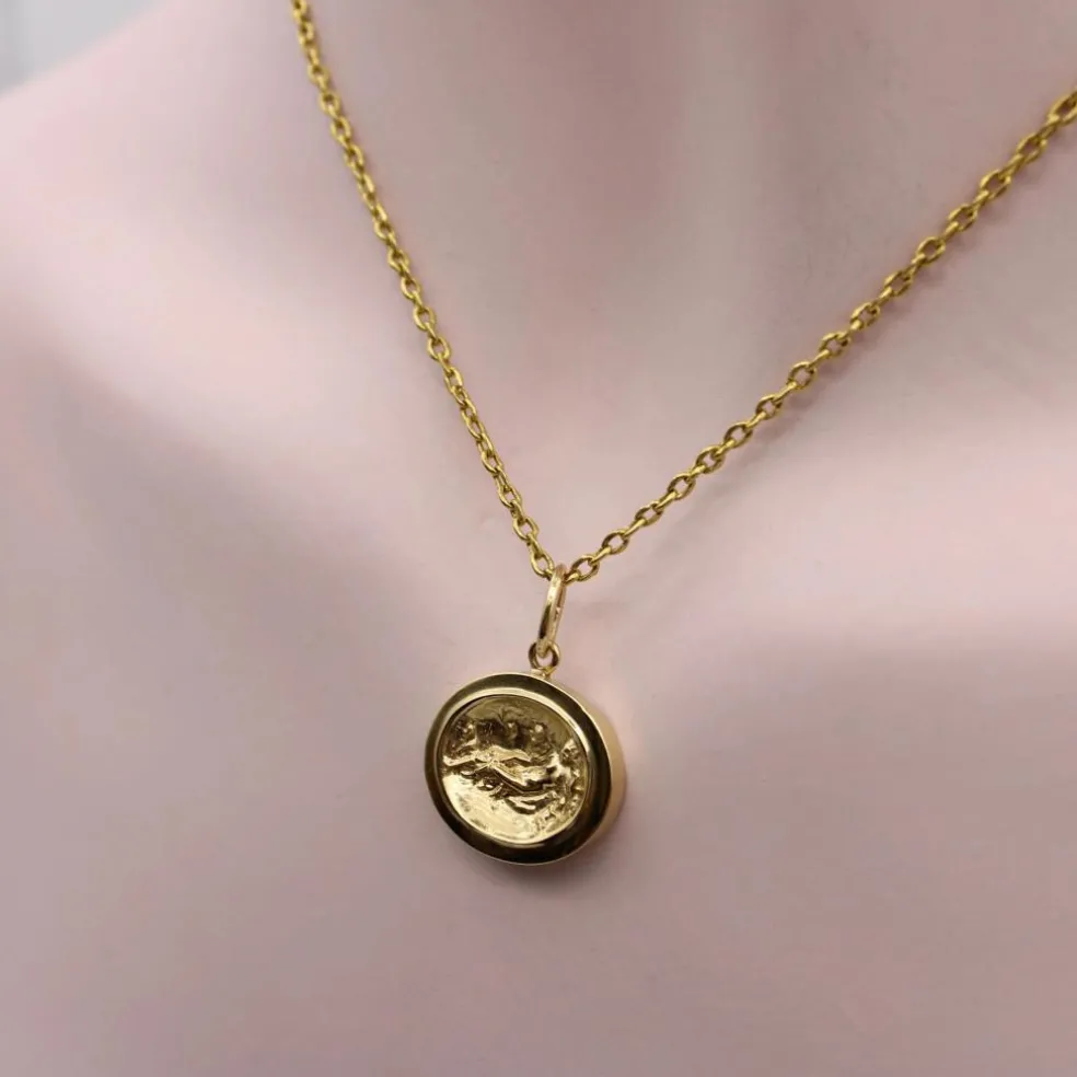 Médaillon Aphrodite Signature en or 14 carats de style classique