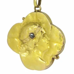 Médaillon d'amour et bonne chance