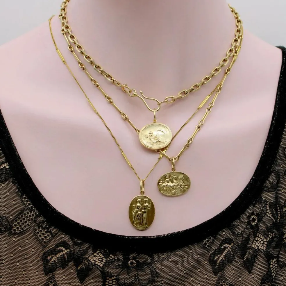Médaillon de Vénus et Mars de renaissance classique de signature d'or