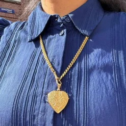 Médaillon en forme de coeur en or