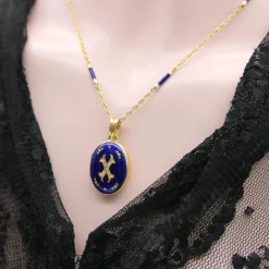 Médaillon en émail guilloché diamant doré Fabergé