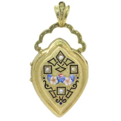 Médaillon en or avec émail et perles de rocaille naturelles