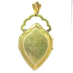 Médaillon en or avec émail et perles de rocaille naturelles