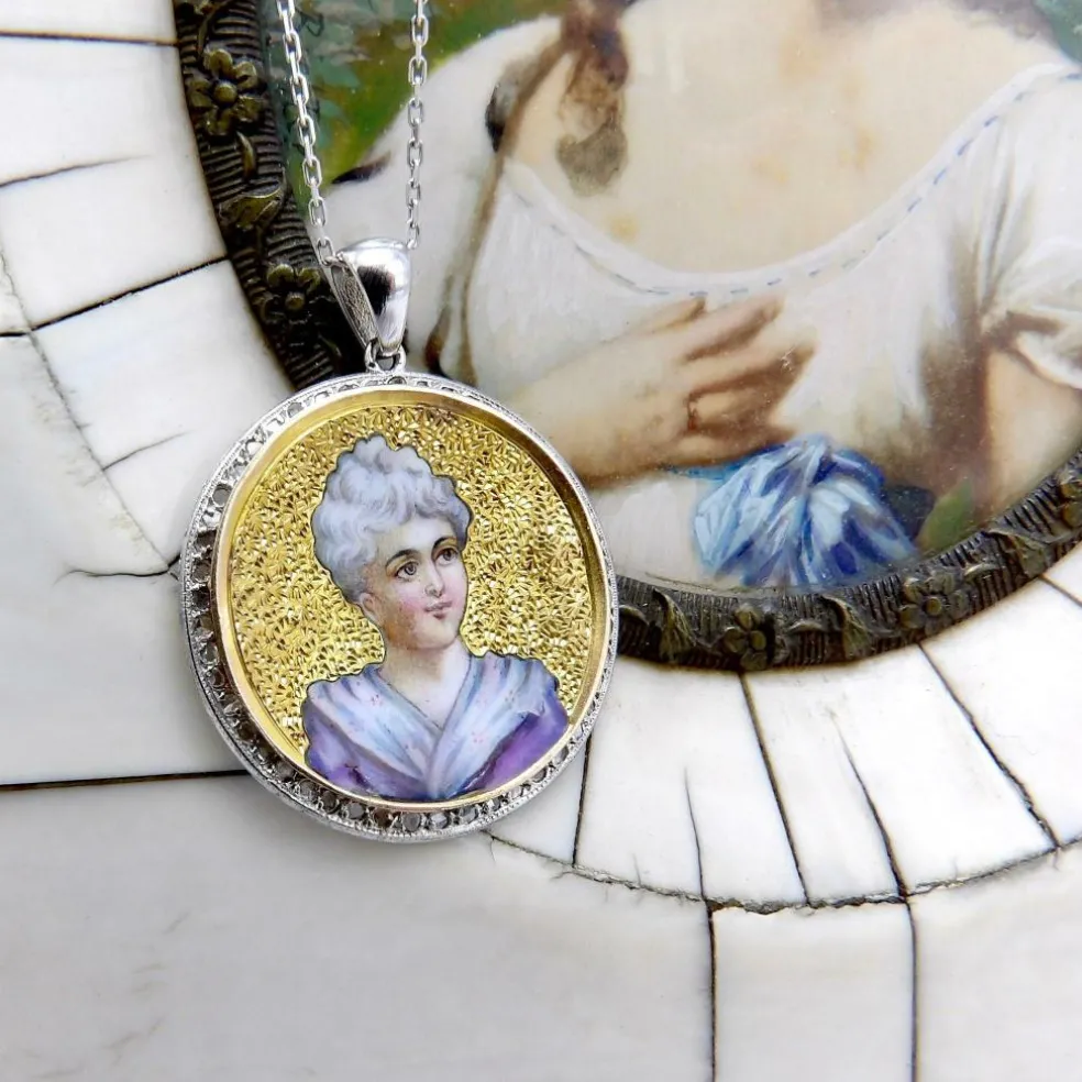 Médaillon miniature en émail victorien en or 14 carats avec chaîne en or 14 carats