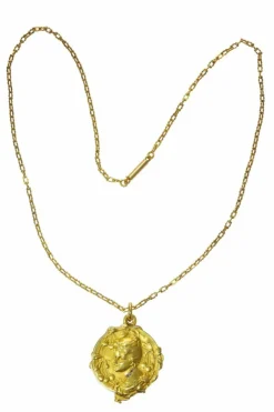 Médaillon or, avec diamants