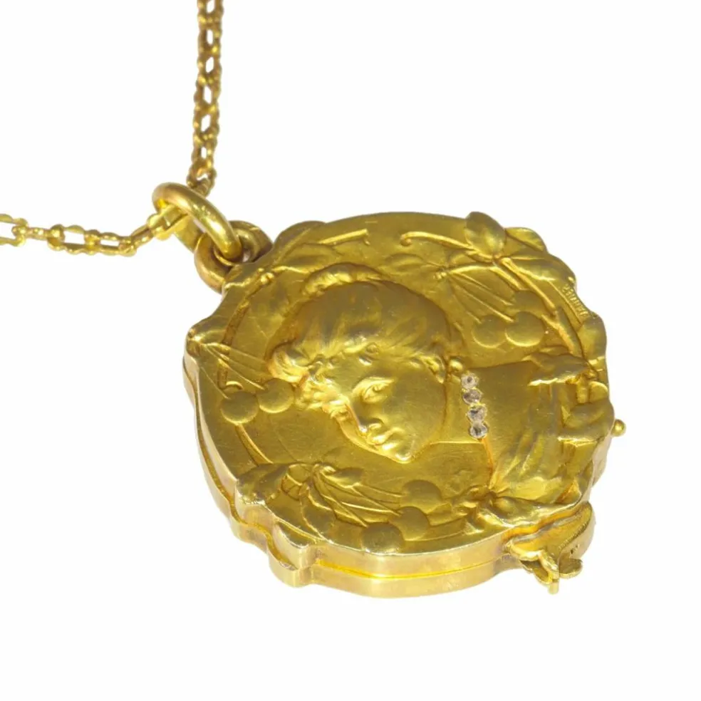 Médaillon or, avec diamants