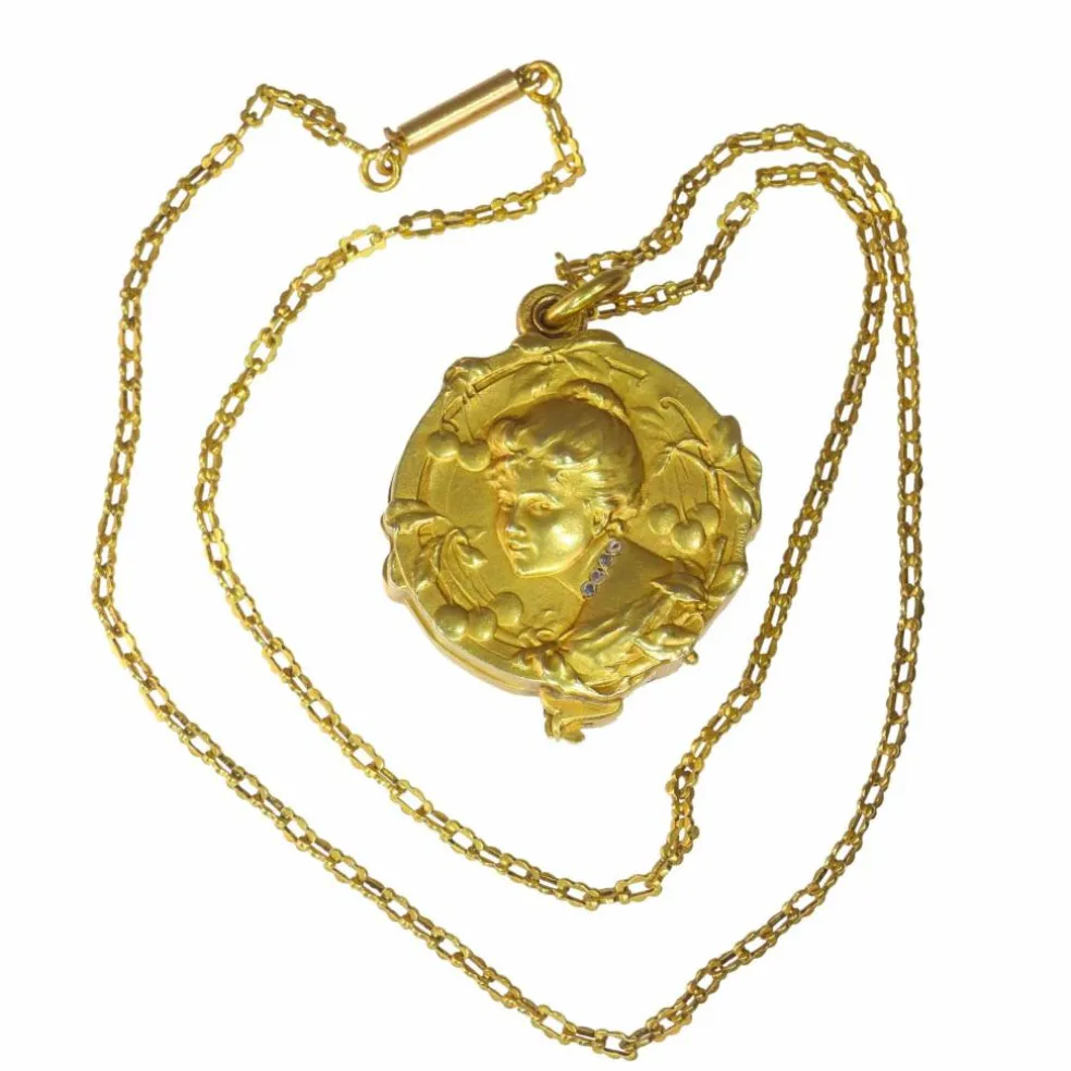 Médaillon or, avec diamants