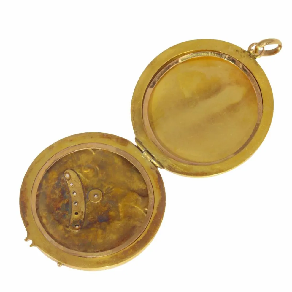 Médaillon or jaune, diamants