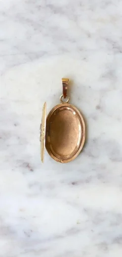 Médaillon ouvrant navette diamant taille rose
