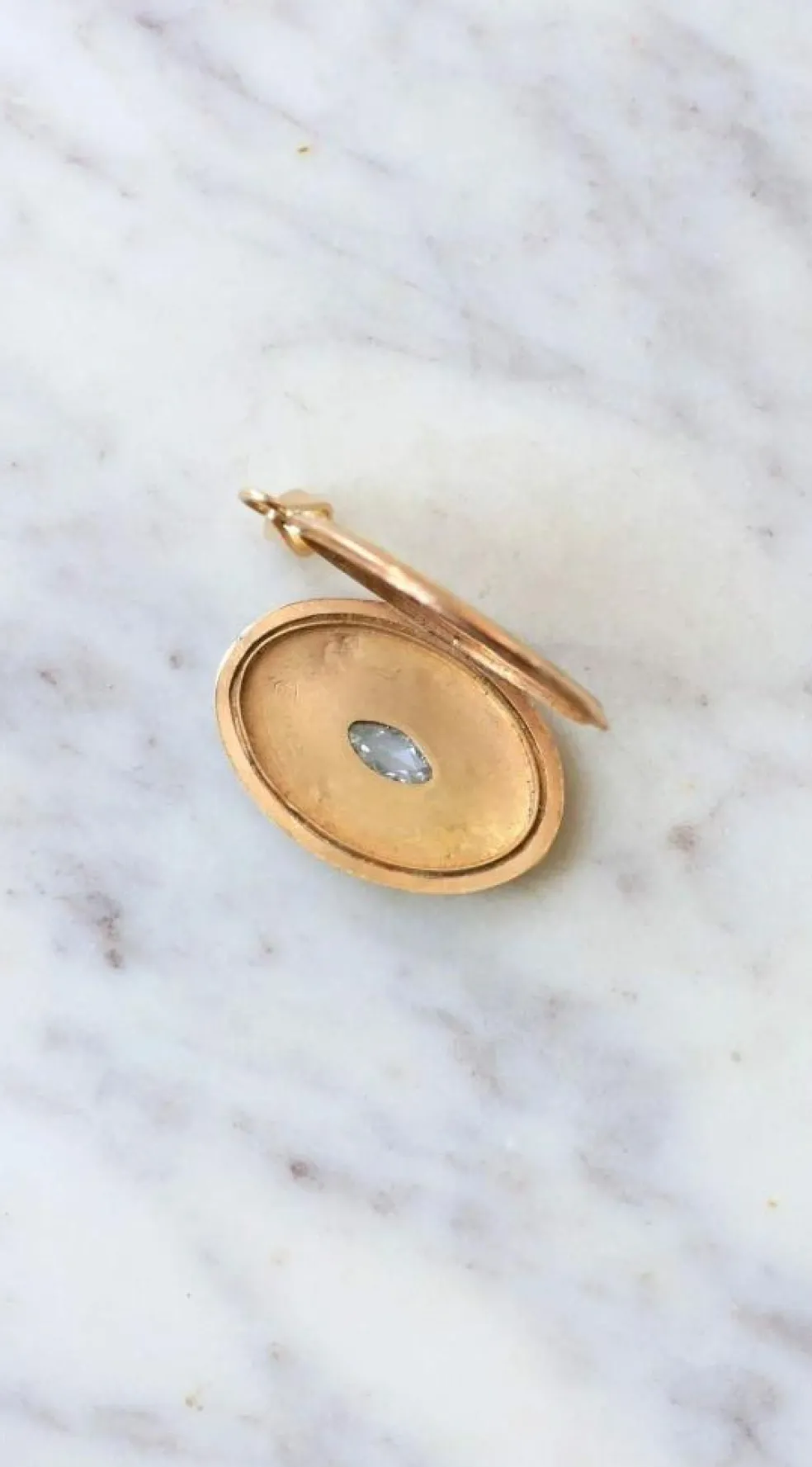 Médaillon ouvrant navette diamant taille rose