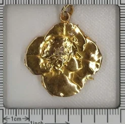 Médaillon porte-bonheur Art Nouveau Diamants
