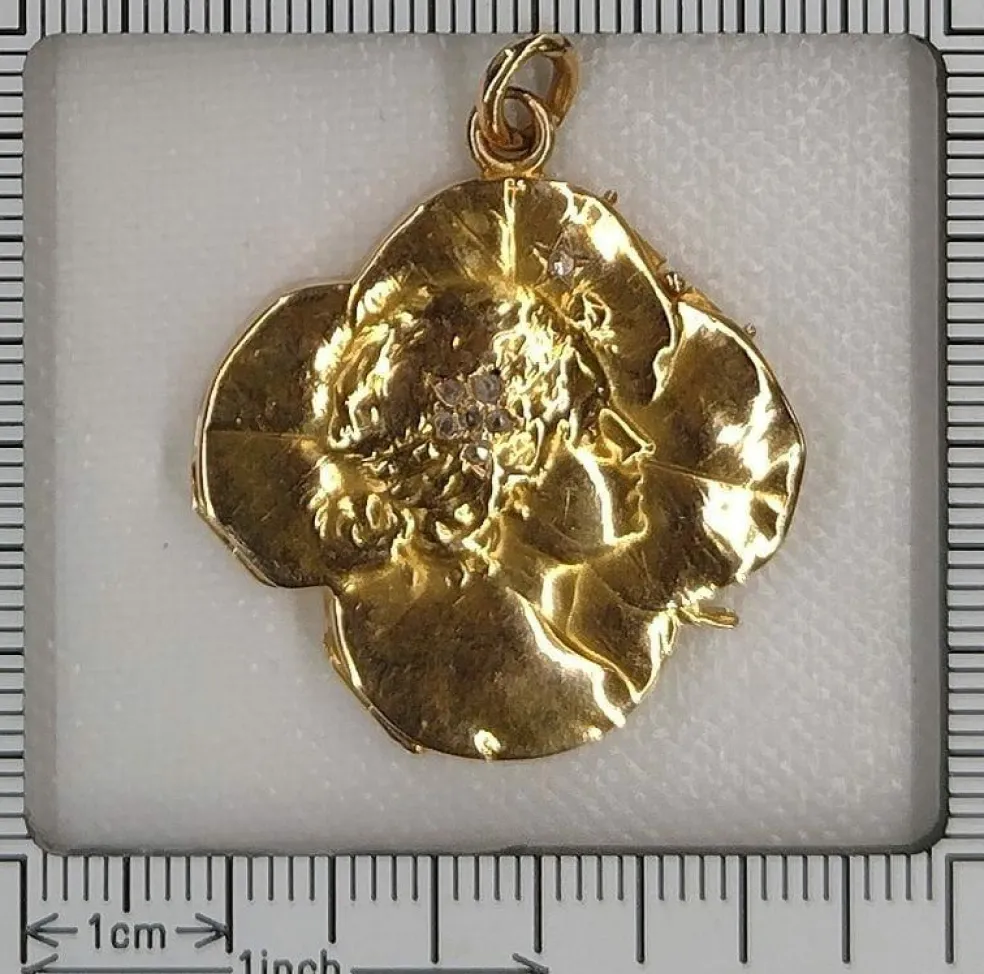 Médaillon porte-bonheur Art Nouveau Diamants