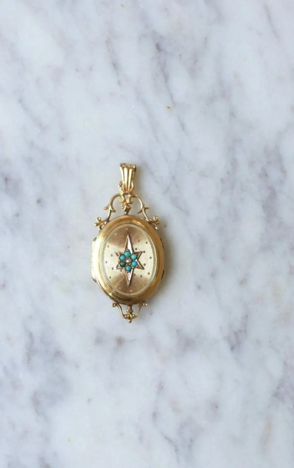 Médaillon étoile or rose et turquoises
