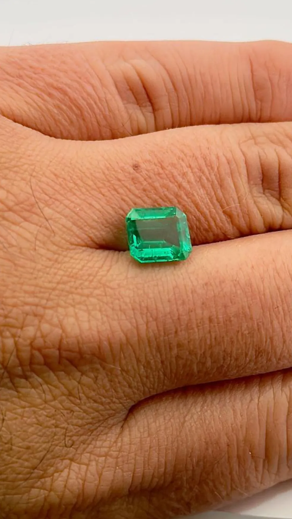 Émeraude de Colombie certifiée de 2,92 carats