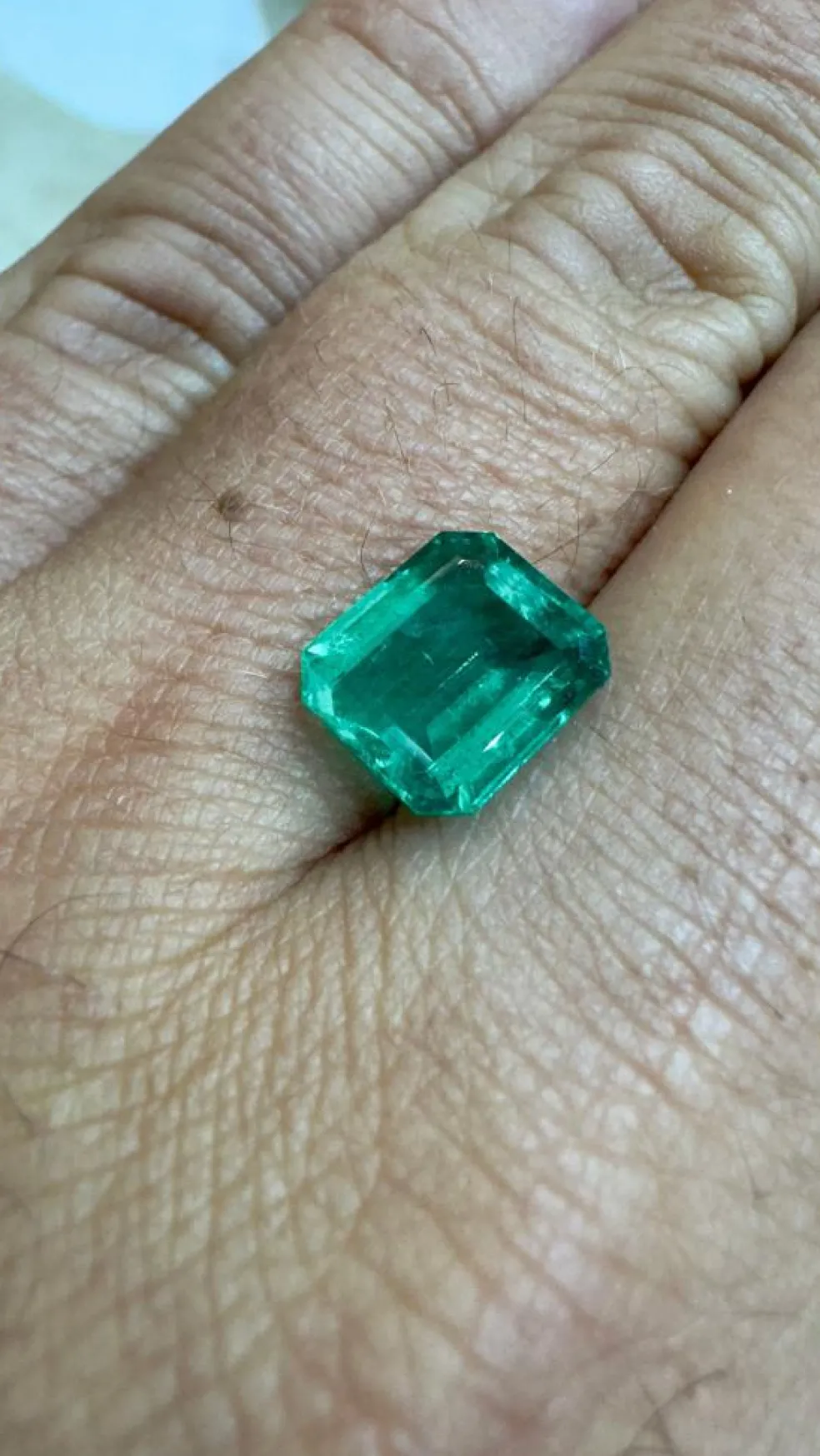 Émeraude de Colombie certifiée de 2,92 carats