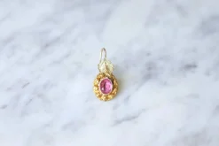 Mono boucle d'oreille ancienne or et pierre rose