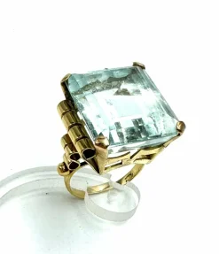 Énorme bague aigue-marine de 35 ct, taille émeraude.