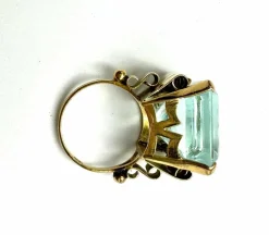 Énorme bague aigue-marine de 35 ct, taille émeraude.