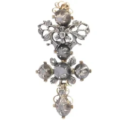 Or, croix de diamant