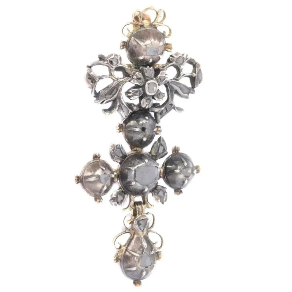 Or, croix de diamant