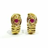 Paire de boucle d'oreille or, rubis et diamants