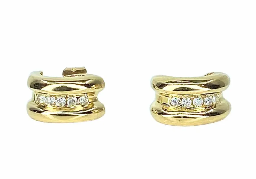 Paire de boucles d’oreilles en or jaune 18 carats et diamants