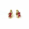 Paire de boucles d'oreilles or jaune, diamants et rubis
