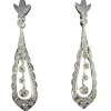 Paire de boucles d'oreilles pendante serties de brillants