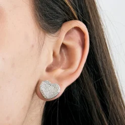 Paire de boucles d'oreilles en or gris et diamants