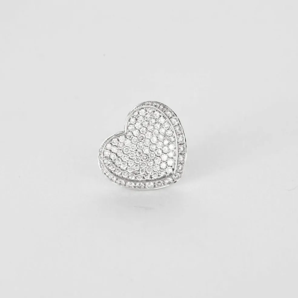 Paire de boucles d'oreilles en or gris et diamants