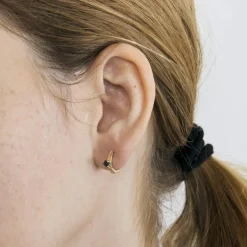 Paire de boucles d'oreilles or jaune saphir et brillants