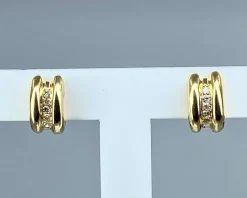 Paire de boucles d’oreilles en or jaune 18 carats et diamants