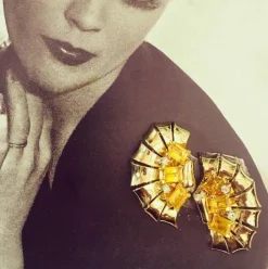 Paire de broches clip en or jaune, citrine et diamants