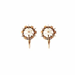 Paire de dormeuses anciennes, ornées de perles