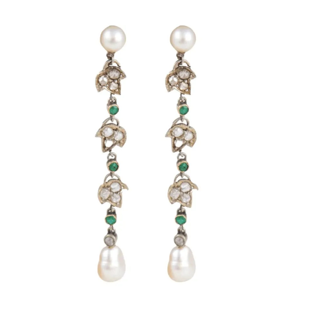 Paire de pendants d'oreilles fin XIXème