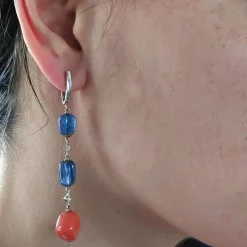 Paire de pendants d'oreilles tanzanite et corail