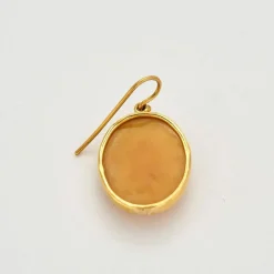 Paire de pendants sculptés or et cornaline