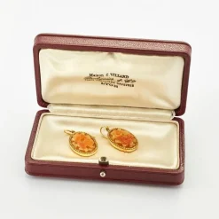 Paire de pendants sculptés or et cornaline