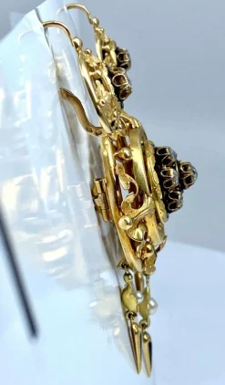Parure : broche et boucles d’oreilles Email Diamants Perles