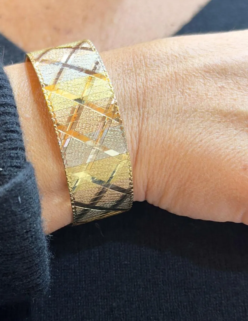 Parure or 3 couleurs , collier ruban et bracelet