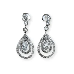 Pendants d'oreilles Art Déco Platine et Diamants