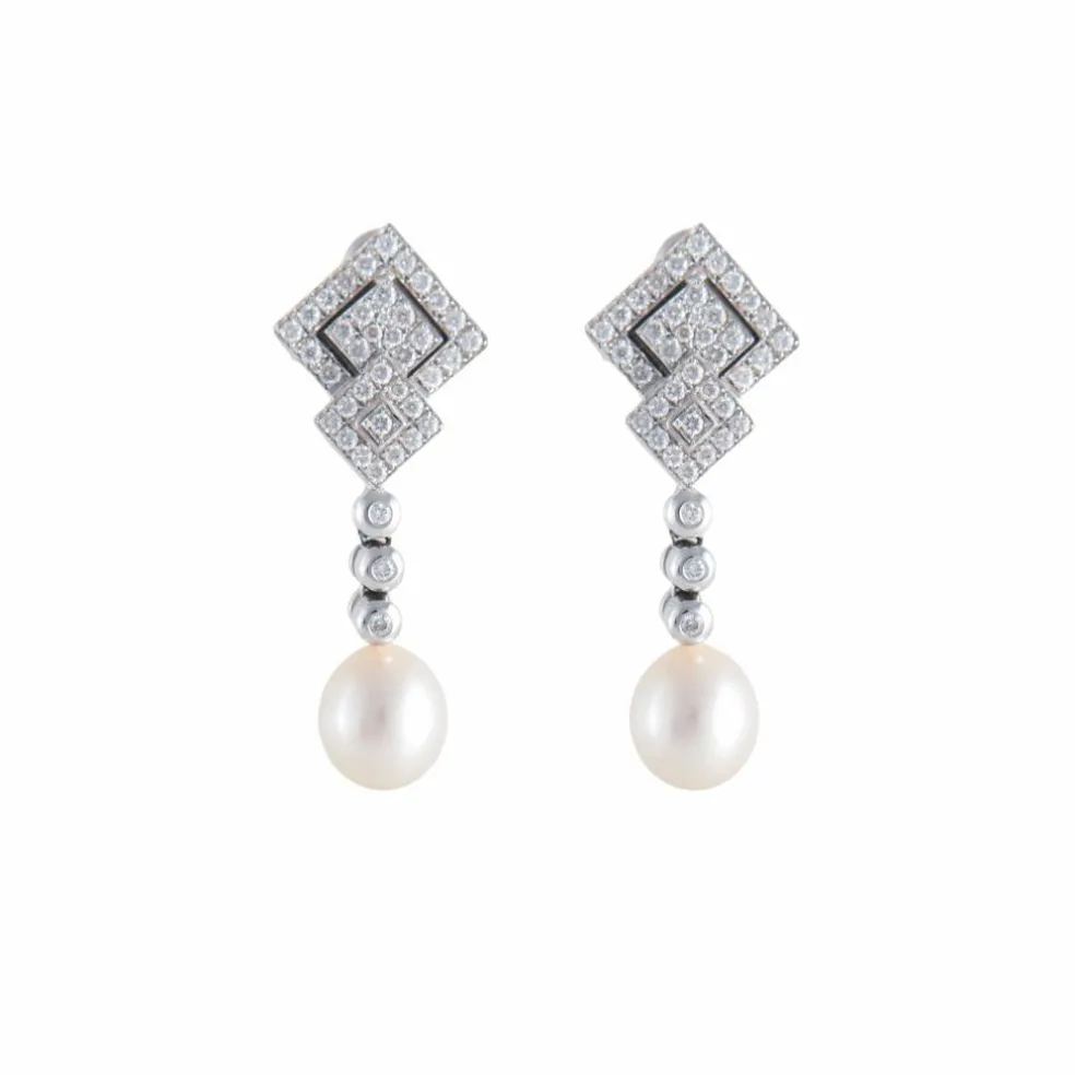Pendants d'oreilles diamants et perle
