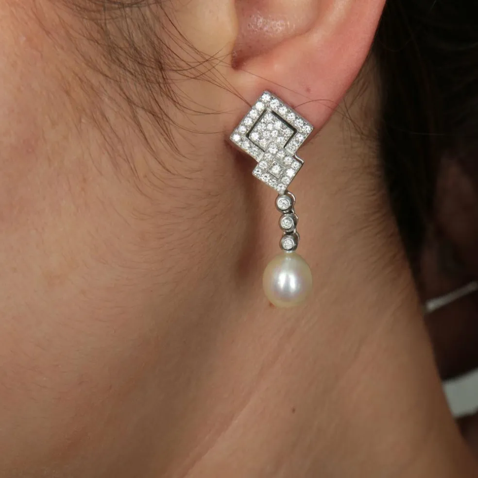Pendants d'oreilles diamants et perle