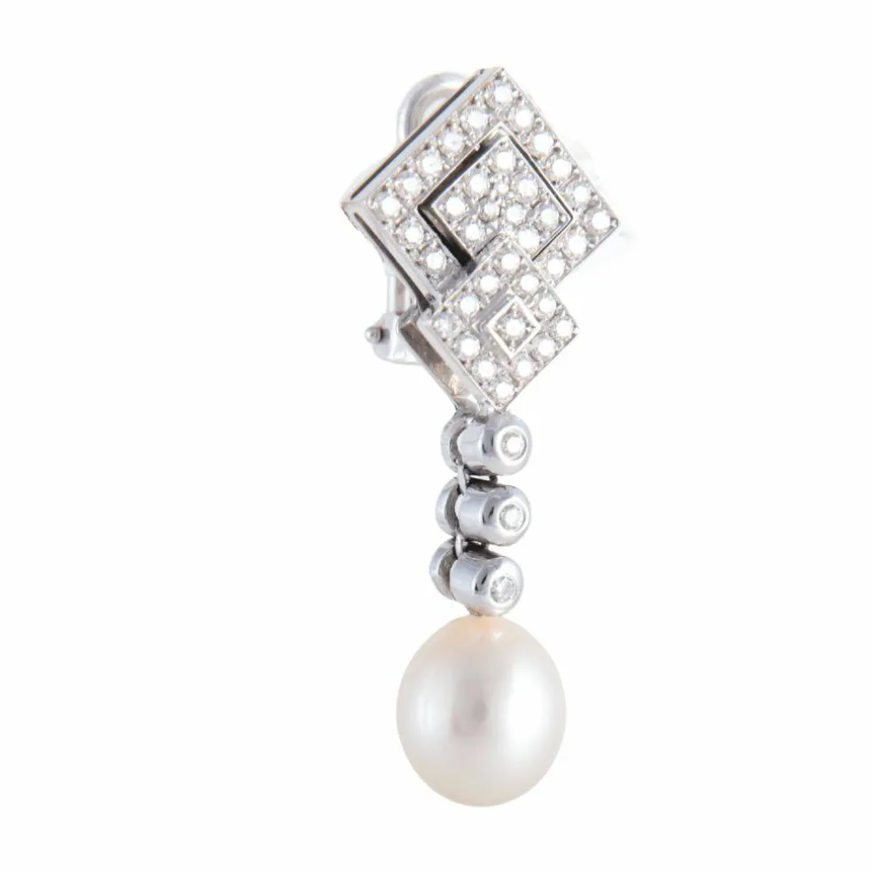 Pendants d'oreilles diamants et perle