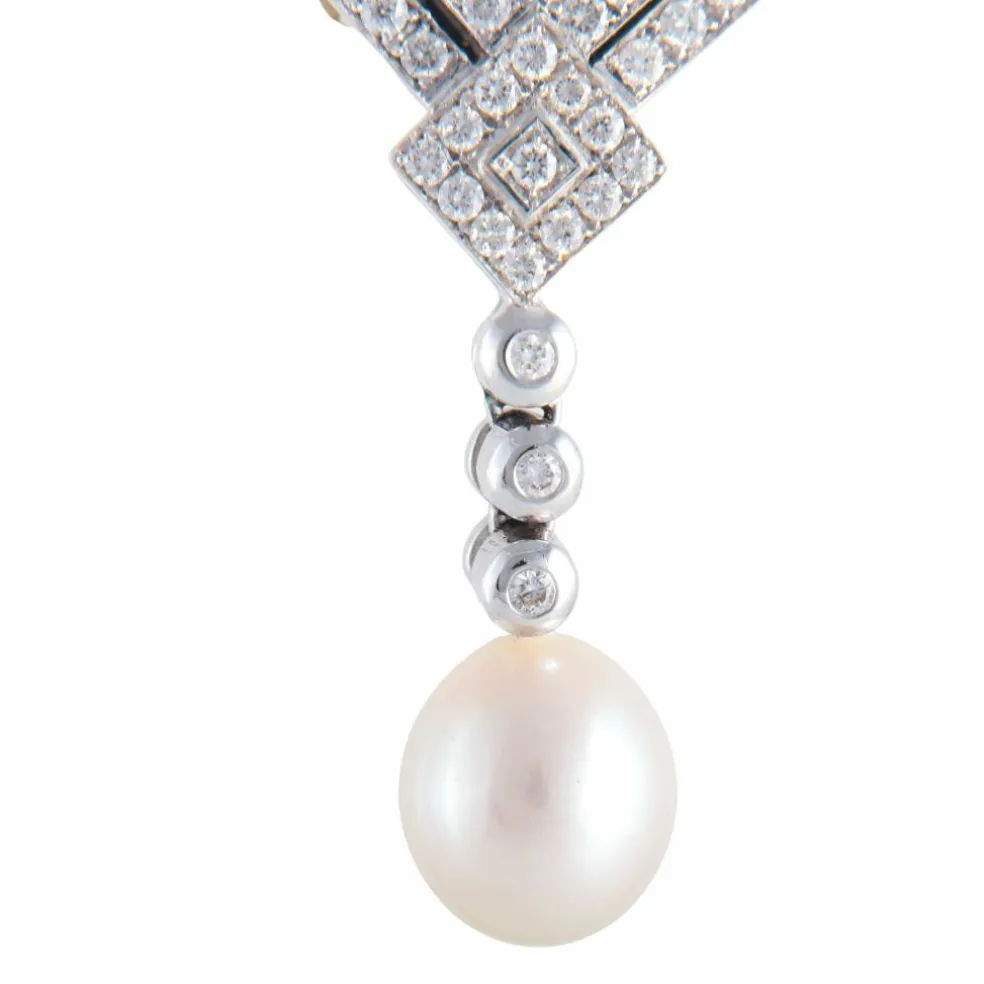 Pendants d'oreilles diamants et perle