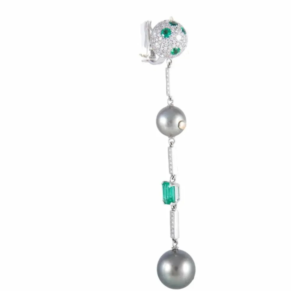 PENDANTS D'OREILLES, DIAMANTS & EMERAUDES